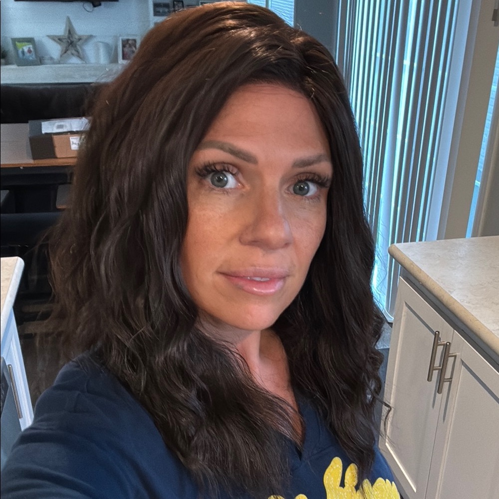 Chelsey smith crowns petite chocolate brown Dolce wig